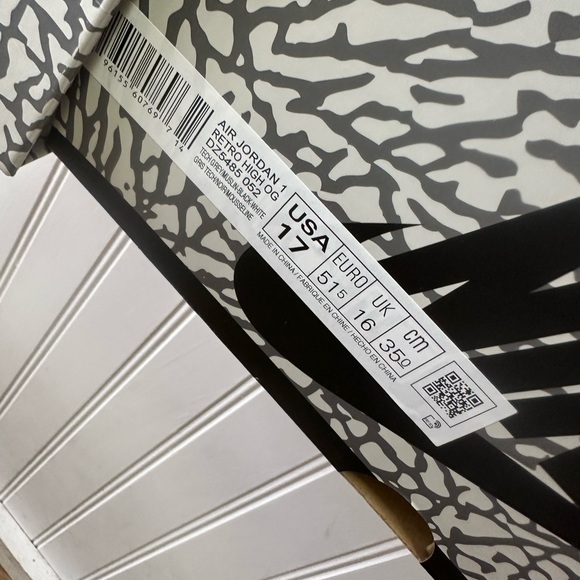 Brand new Nike highs size 17 cement never worn and includes OG box.
